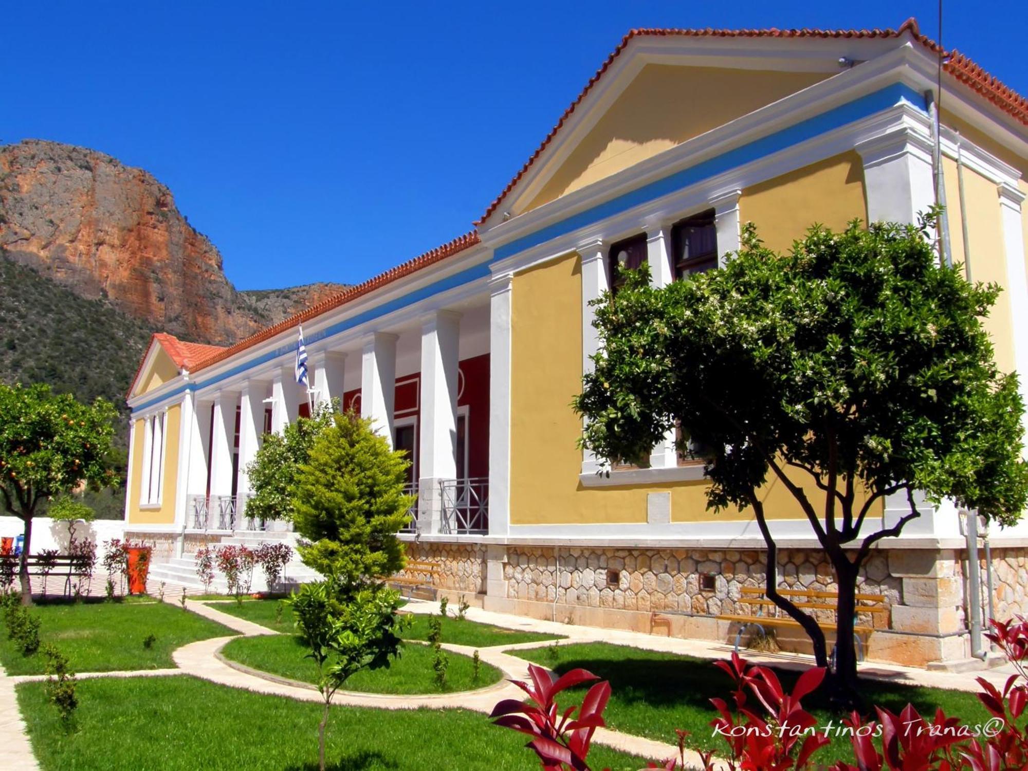 Agroktima Guest House Leonídion Екстериор снимка