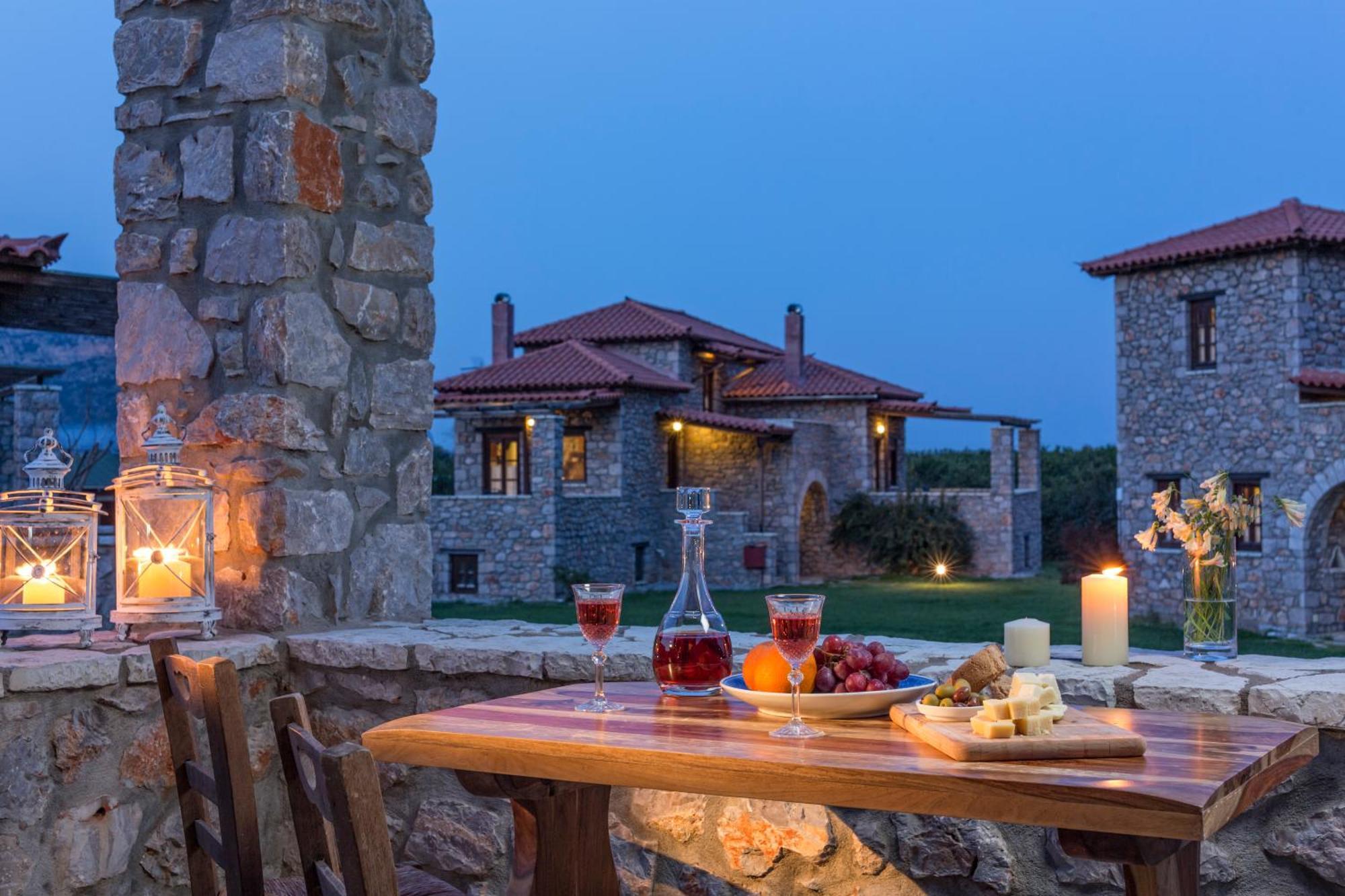 Agroktima Guest House Leonídion Екстериор снимка